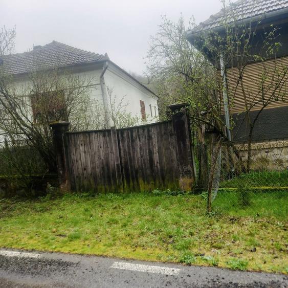 Casa si teren de vanzare - 7