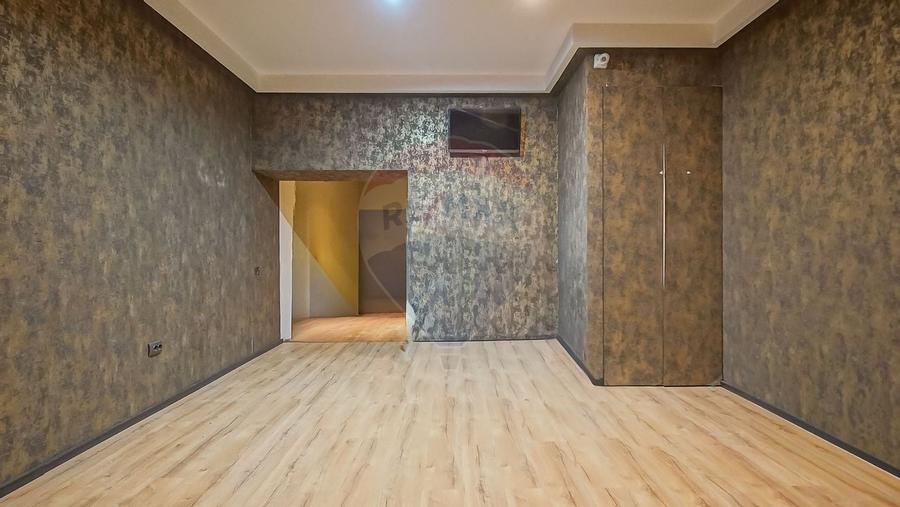 Spatii comerciale de inchiriat in Bod, suprafata 535 mp,  3 intrari - 7