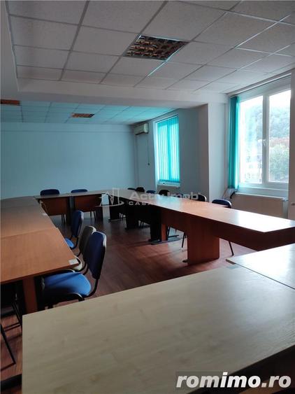 Resita 3 birouri la cheie Zona Centrala Bl.800 - 12