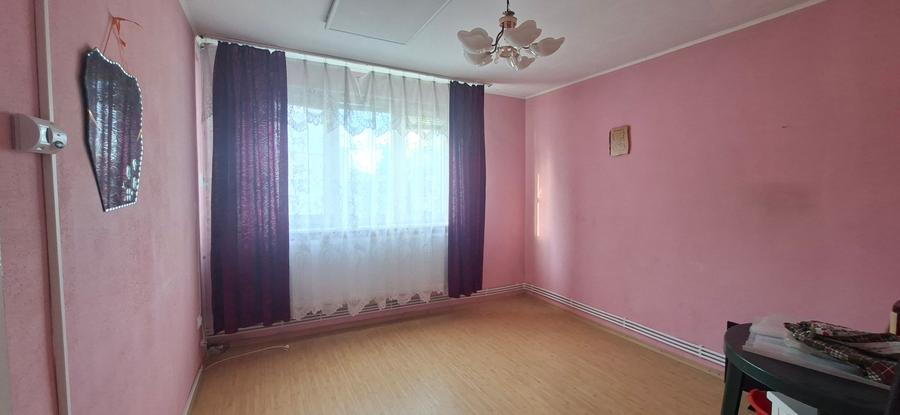 Apartament cu 2 camere decomandat în Micro 20