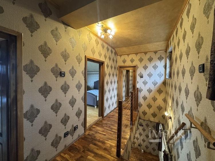 apartament 3 camere 100 mp pe 2 etaje zona Horea central, de închiriat - 8