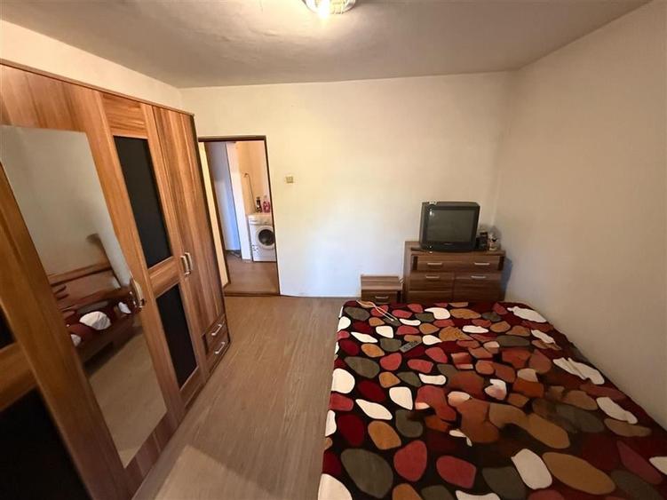 APARTAMENT 3 CAMERE, ETAJ 2, 1 DECEMBRIE - 9