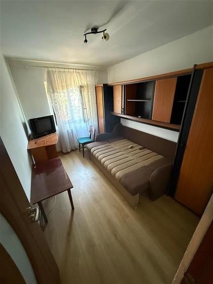 APARTAMENT 3 CAMERE, ETAJ 2, 1 DECEMBRIE - 5