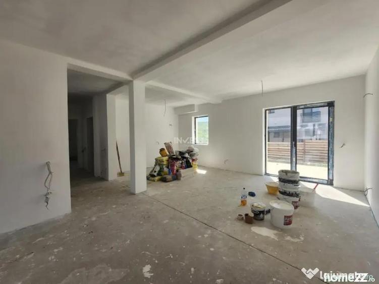 Casa individuala , 4 camere, 3 bai, garaj 26 mp , terasa 40 - 17