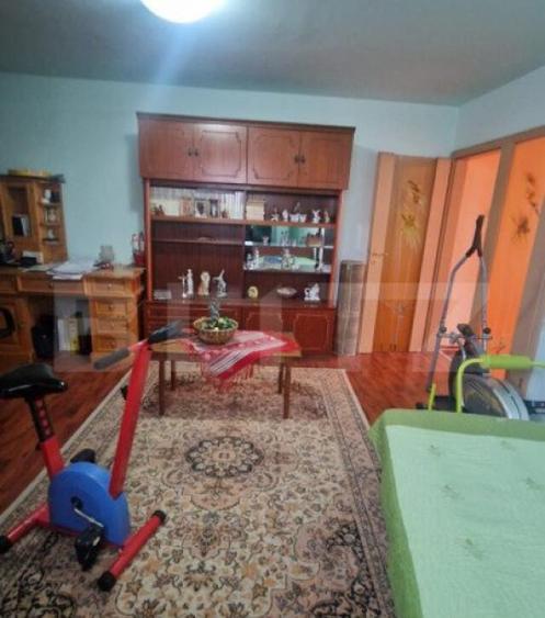 Casa in Centru Civic 4 camere , D +P+ E , PLUS SPATIU COMERC - 9