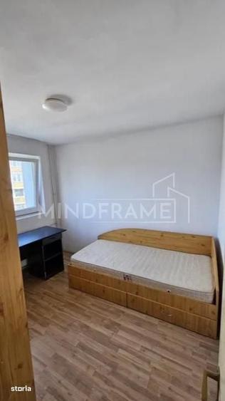 Apartament cu 3 camere în Tineretului