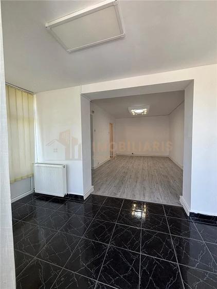 Apartament cu 2 camere decomandat în Republicii