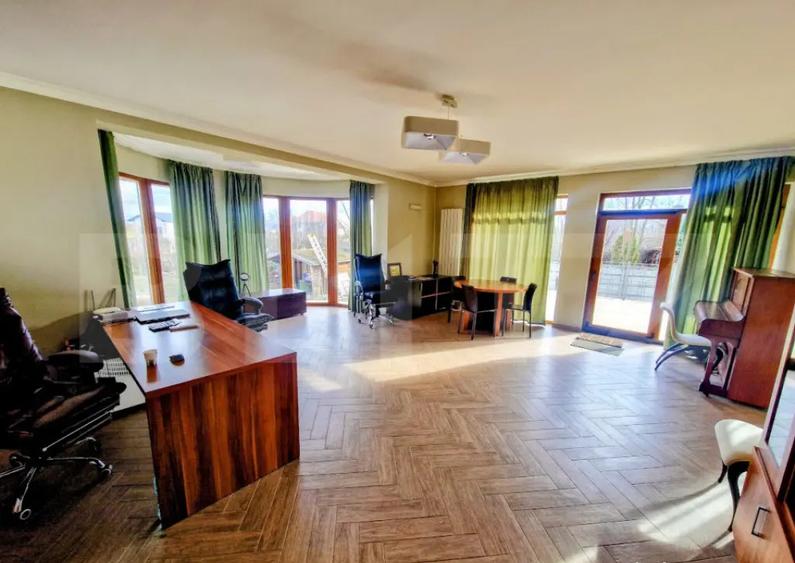 Casă cu 5 camere cu Teren 1223 Mp în Central