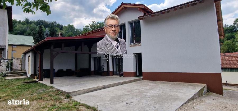 Casă cu 4 camere în Sud