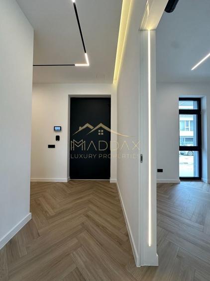 Casă individuală cu 5 camere cu Canalizare în Pipera