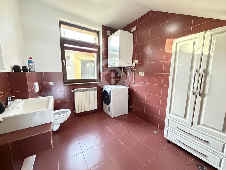 Casă individuală cu 6 camere cu Canalizare în Arhitecților - Calea Cisnădiei