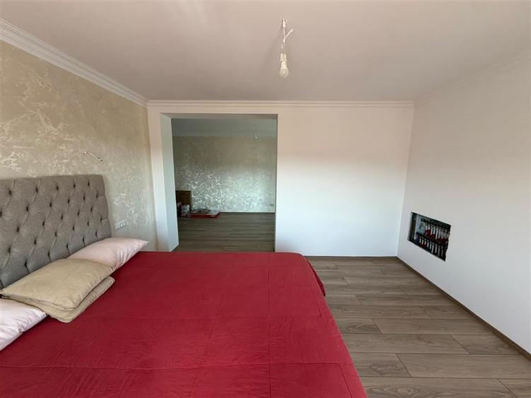 Casă individuală cu 4 camere cu Garaj în Vest