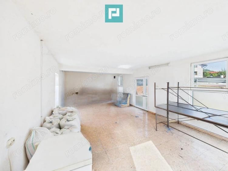 Casă cu Teren 600 Mp în Laz
