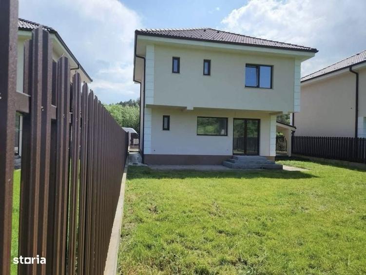 Casă cu 4 camere în Luna