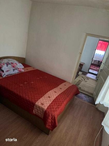 Casă cu 4 camere cu Teren 60 Mp în Coțofenii din Dos