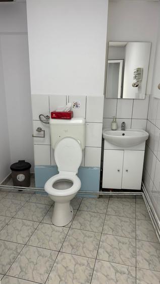 Spațiu comercial, de 60.090000152588 mp, în Basarabia