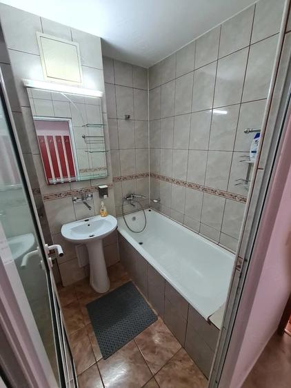 Apartament cu 3 camere decomandat în Mărăști