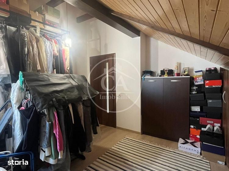 Casă cu 4 camere decomandat în Central