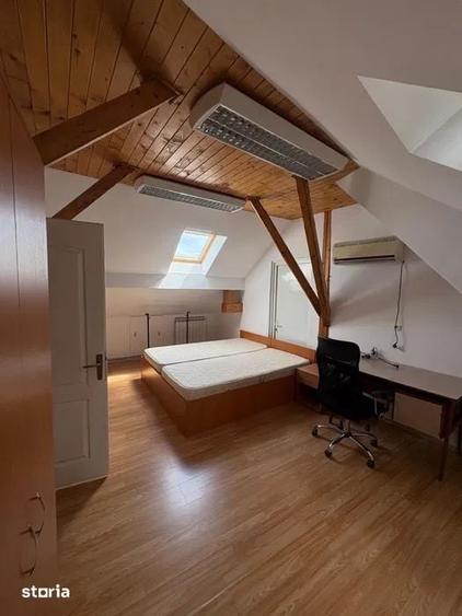 Apartament cu 4 camere în Central
