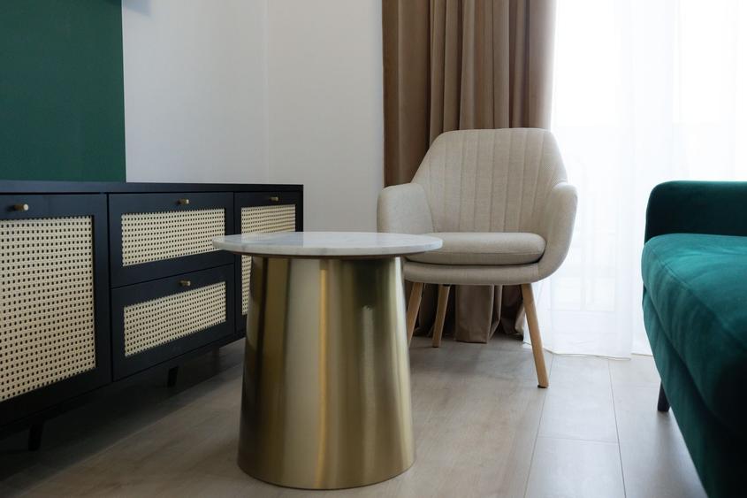 Apartament cu 3 camere decomandat în UTA