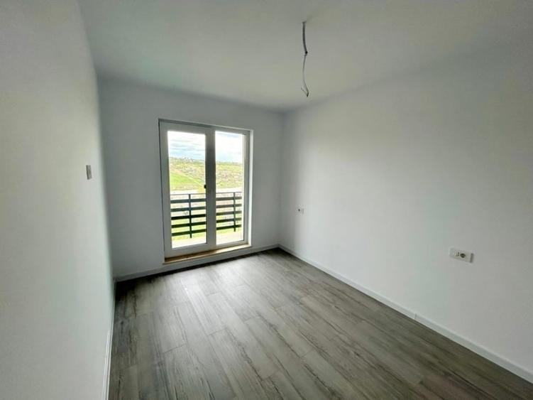 Casă individuală cu 4 camere cu Teren 230 Mp în Valea Lupului