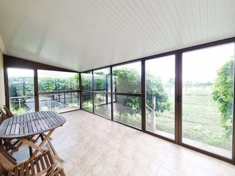 Casă individuală cu 5 camere cu Garaj în Tulucești