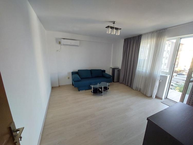 Apartament cu 2 camere decomandat în Roșu