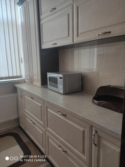 Apartament cu 3 camere decomandat în Moșilor