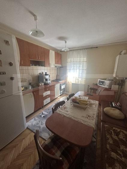 Apartament de vanzare cu 3 camere, 67 mp, zona Micro 16 - 8
