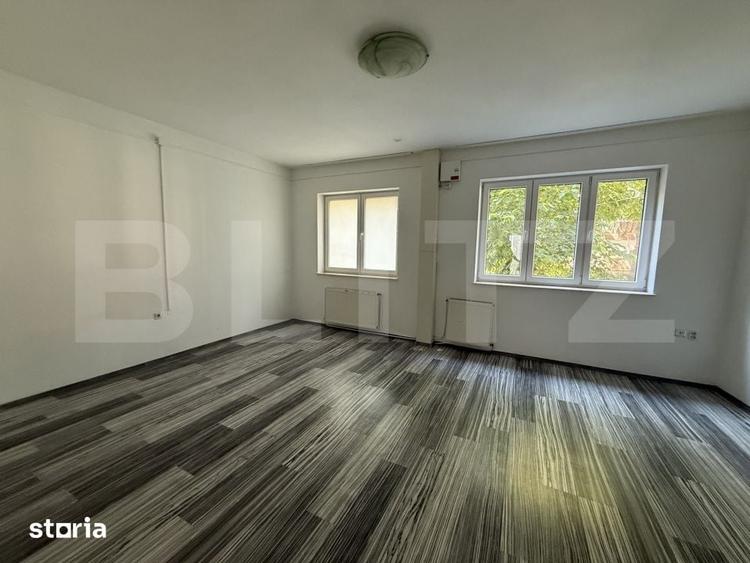 Casă cu 6 camere cu Teren 539 Mp în Central