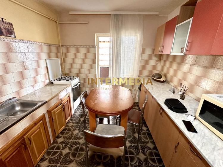 Apartament cu 2 camere decomandat, mobilat în Ampoi 3