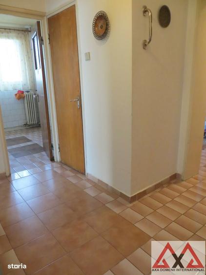 Apartament 4 camere Titan - metrou Nicolae Grigorescu - etaj 1 -bloc H - 1