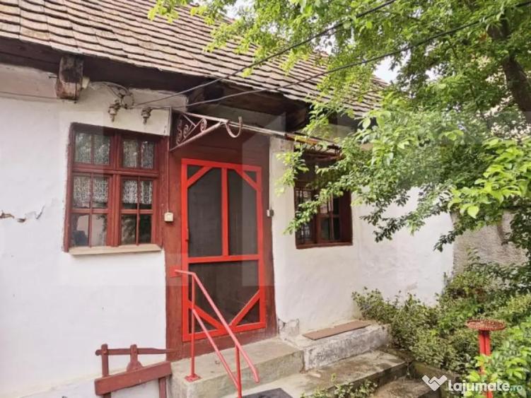 Casa tradi?ionala din lemn, cu teren de 600 mp. - Bodoc - 4