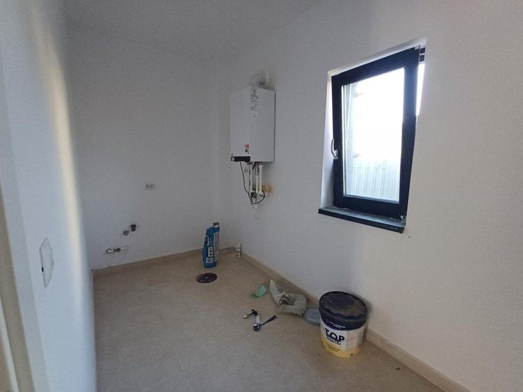 CASA 4 CAMERE, 3 BAI, 130 MP UTILI , GALATA , TVA INCLUS IN PRET !!! - 10