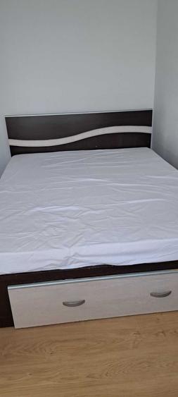 Apartament cu 3 camere semidecomandat, mobilat în Berceni