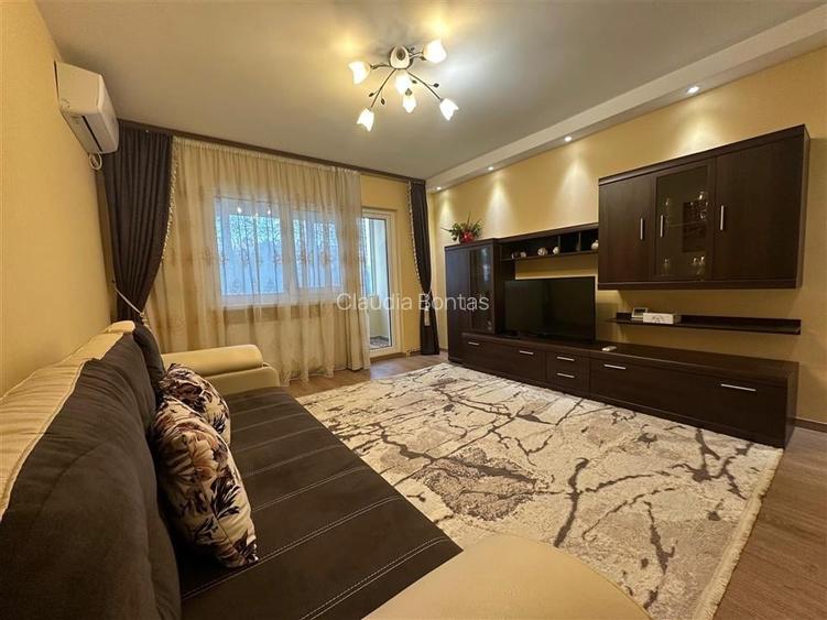Inchiriere Apartament cu 2 camere Decomandat Podu Ros