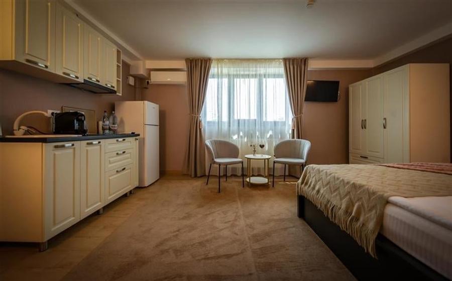 Pensiune Ultracentrala in Iasi - Investiție Profitabilă - 12