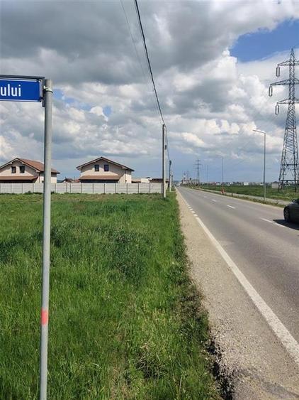 Teren Construcții intravilan de 800 mp, în Sântandrei