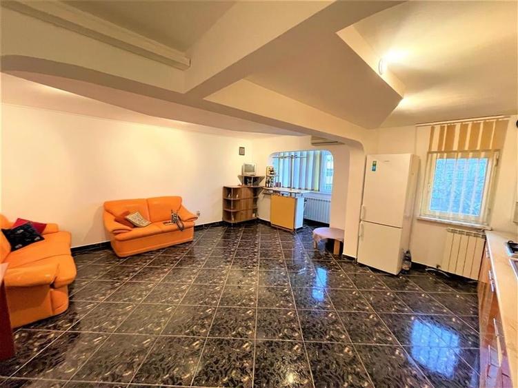 Apartament 3 camere, etaj 3, mobilat+ utilat,CT+AC, zona Pompieri - 2
