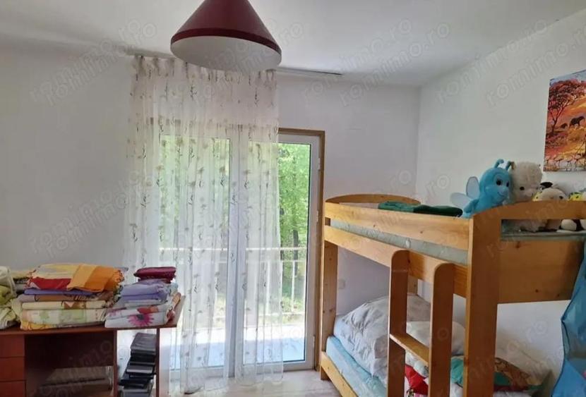 Vila spa?ioasa de vanzare in Breaza, 270 mp utili si teren de 6242 mp - 6