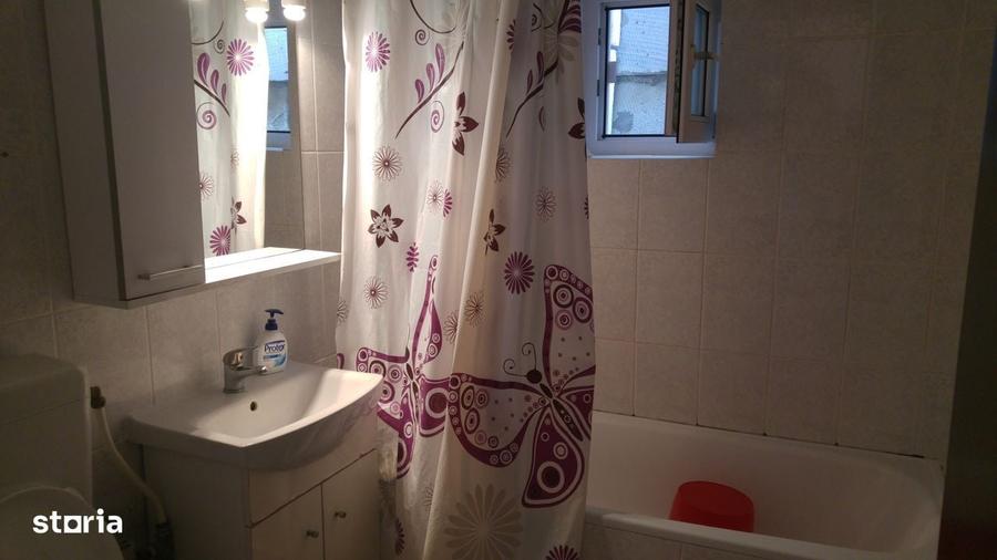 Apartament cu 3 camere decomandat în Dorobanți 1