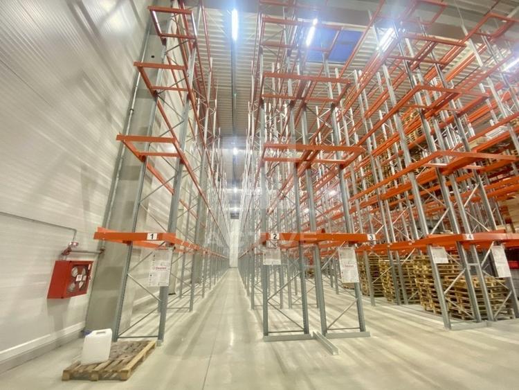 Hala cu servicii integrate de logistica Hala cu servicii integrate de logistica