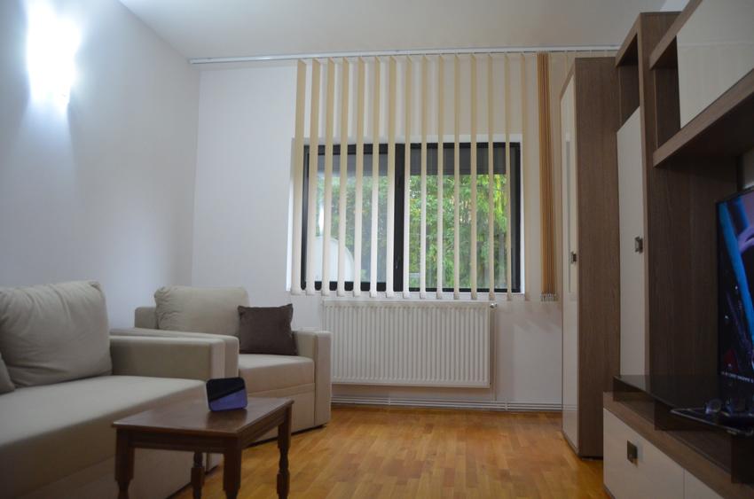 Predeal-Apartament cu trei camere,mobilat si utilat - 1