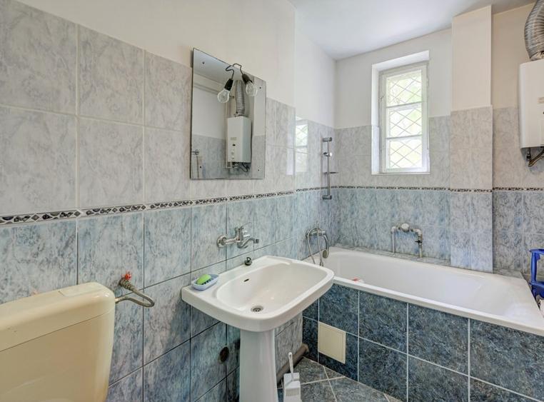 Oras Chitila, str. Aurel Vlaicu 2. Apartament 3 camere, 65 mp. curte 50 mp - 7