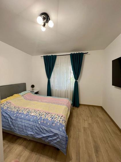 Ofer chirie/ cautam colega - 7