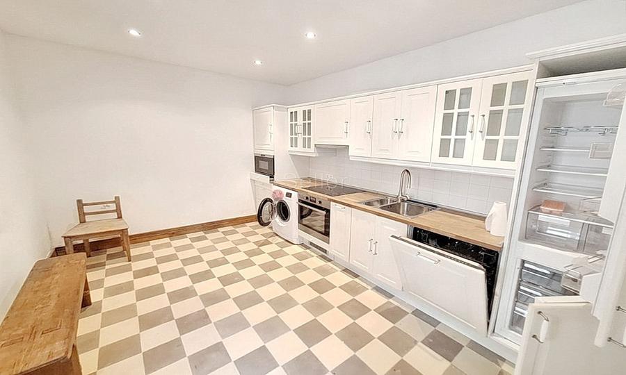 Casa saseasca cu teren generos - 21