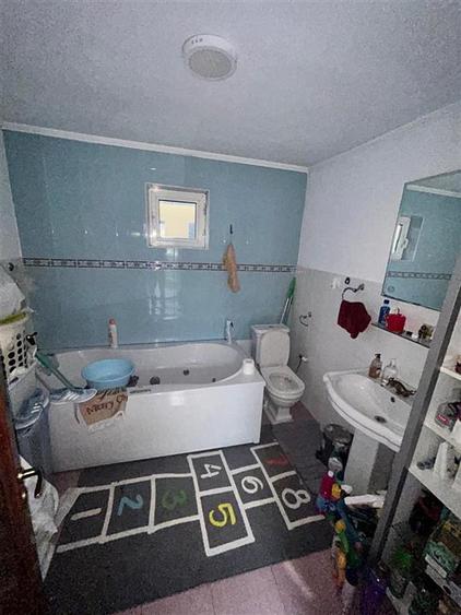 Casa Buzaului - Bis. Sf. Treime , 164mp construiti  teren 353 mp, cu 13m deschid - 13