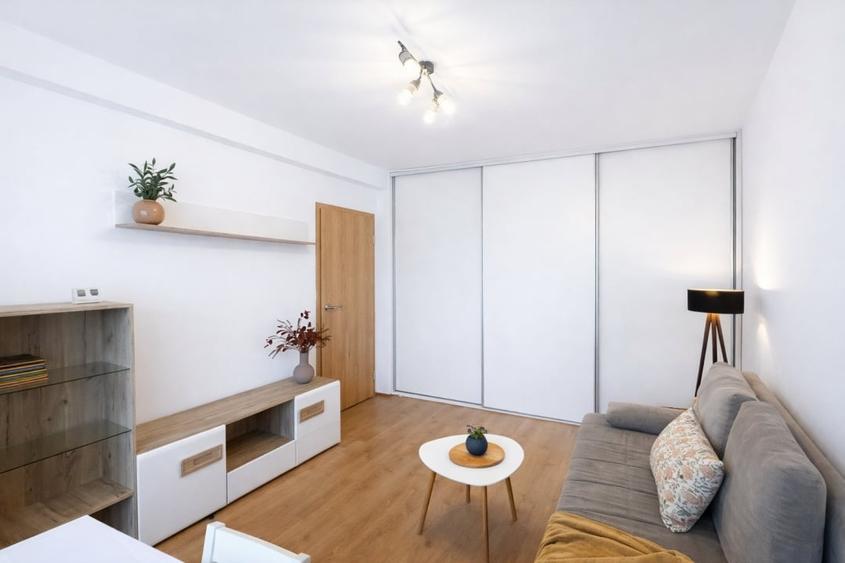 Apartament 2 camere | Decomandat, balcon + parcare –  zona Coresi Mall - 1