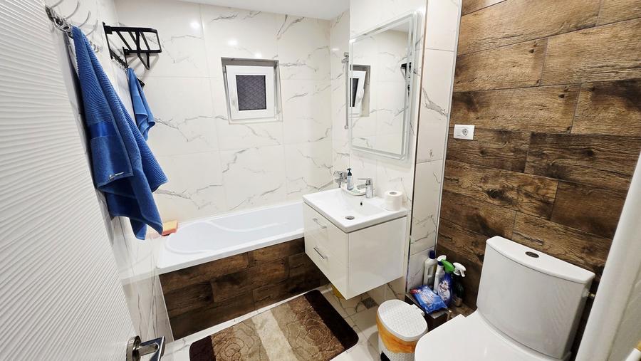 Inchiriez apartament 2 camere et.1 - 6