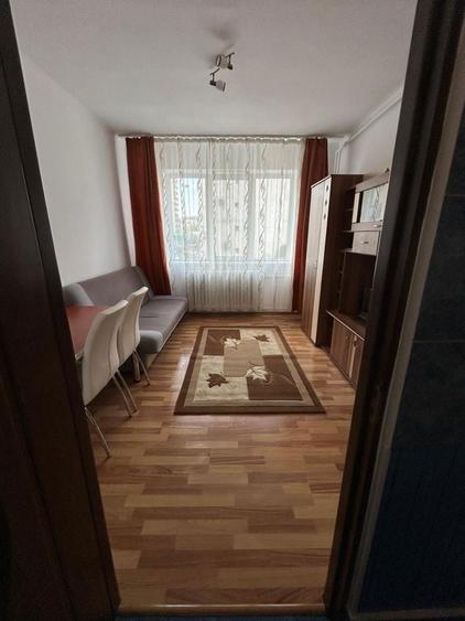 Garsoniera renovata, costuri mici- zona HAN - 12